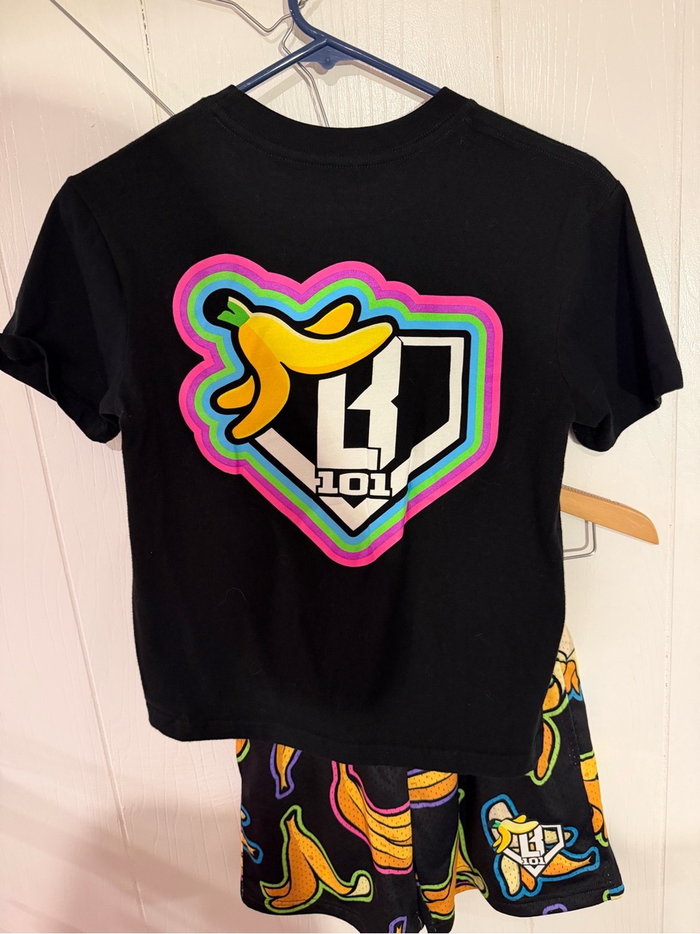 Black Graphic Tee and shorts - Picture 6 of 7